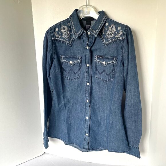 Wrangler Western Denim Shirt Womens XS Blue Retro Embroidered Long Sleeve Snap - Picture 5 of 6
